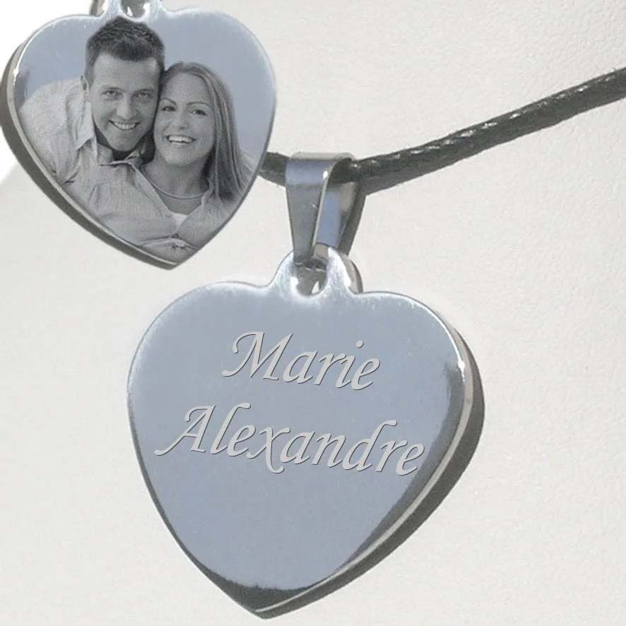 Gravure personnalisée sur grand pendentif cœur - Vins Rouges Harmonieux pour Chaque Occasion Collier Personnalisé avec Photo ou Prénom | Gravure Unique