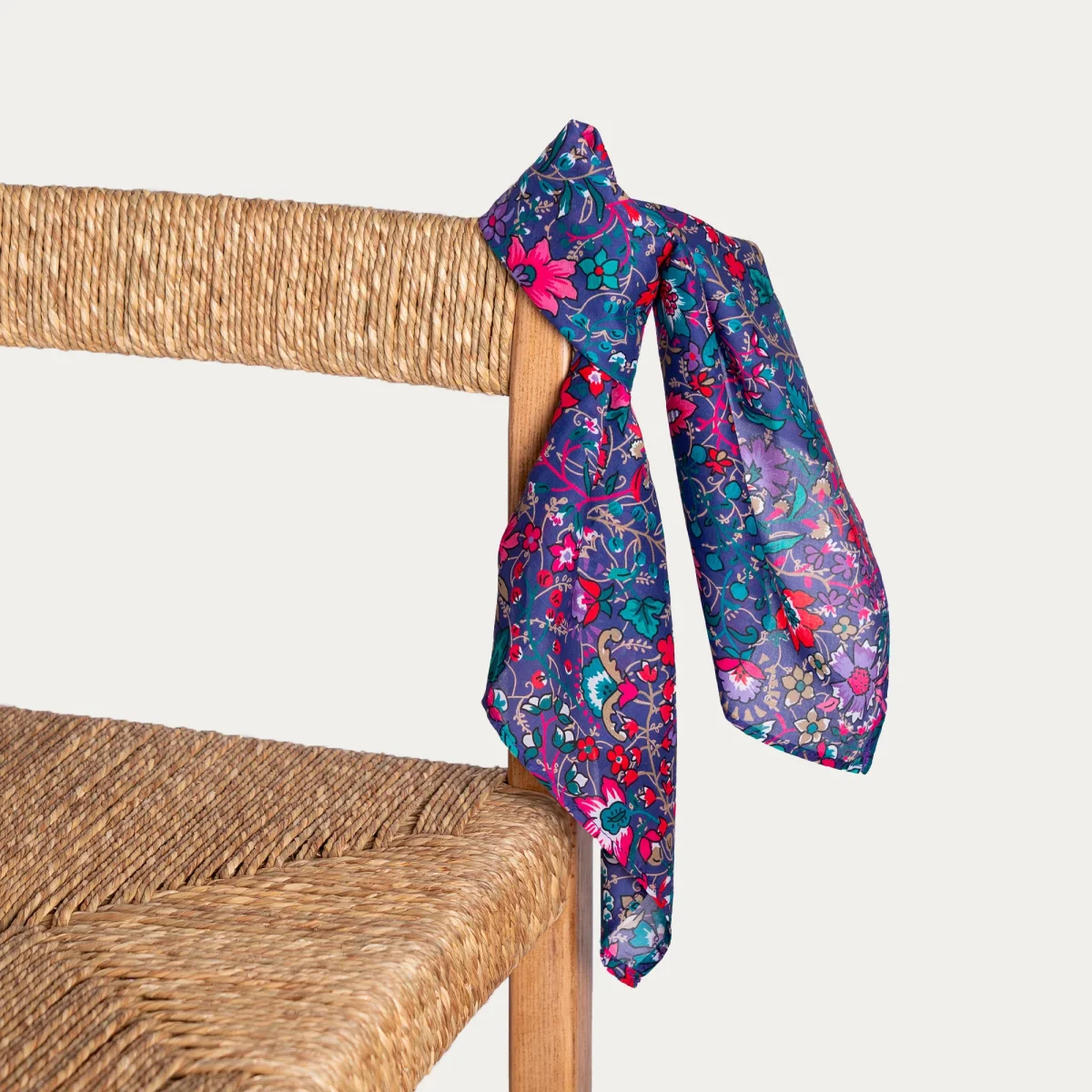 BANDANA BOUQUET Ultraviolet - E-shop ULTRAVIOLETParure mondial – Produits durables, modernes et accessibles partout