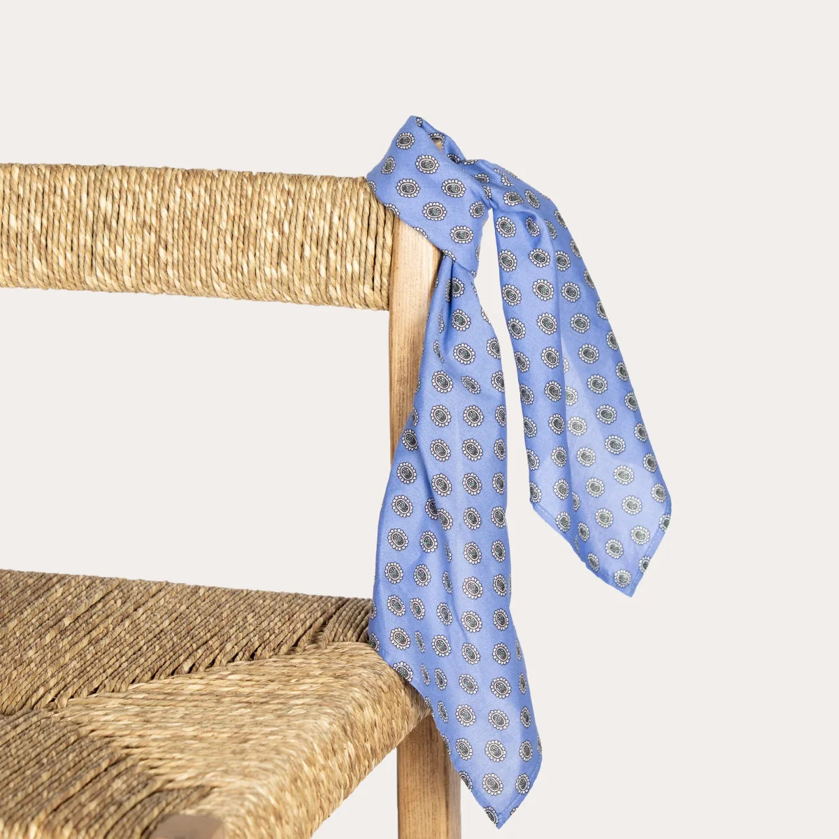 BANDANA MEDAILLON Celeste - E-shop mondial – Produits durables, modernes et accessibles partout - ecommerce e-shop produit
