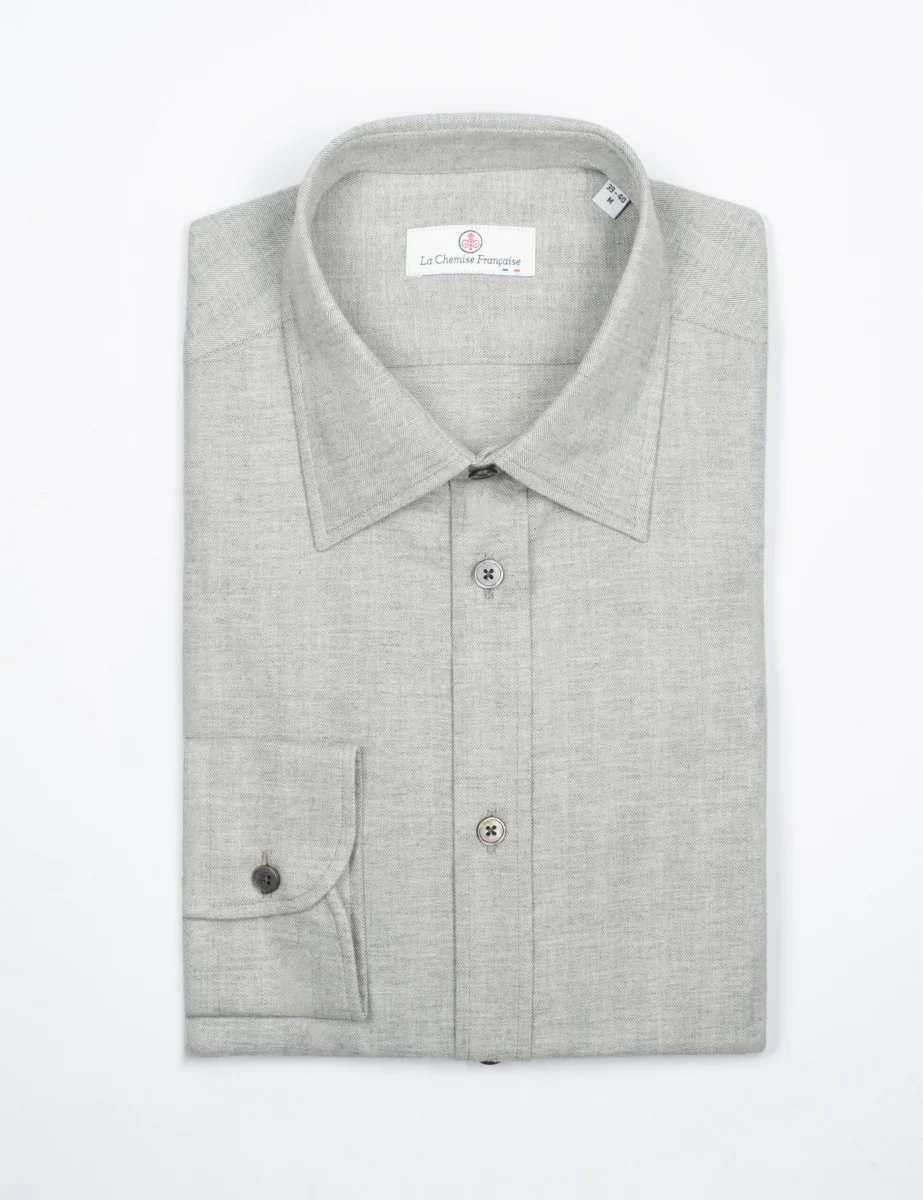 Chemise Flanelle Fine à Chevrons Gris – Col courtes Souple & Gorge Américaine - Vins Rouges Harmonieux pour Chaque Occasion