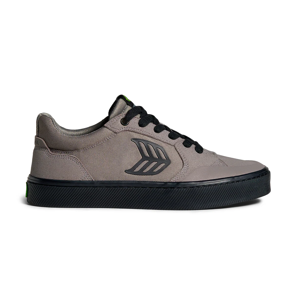 CHAUSSURE FEMME "VALLELY" GREY/BLACK LOGO - Des Produits Outdoor Pensés pour Vos Aventures au Quotidien - Farmasi