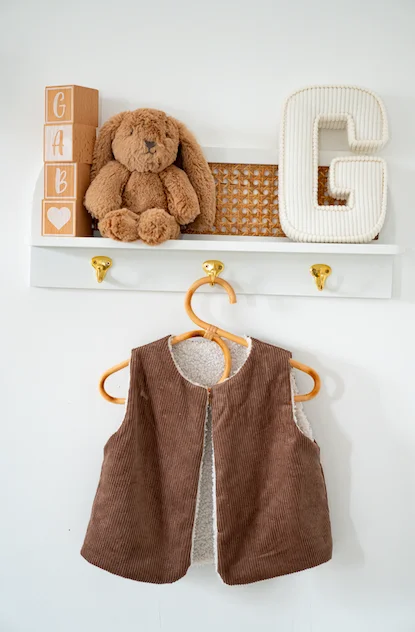 Veste sans manche – velour marron - Organisation de la maison avec des solutions de rangement - {'count': 2, 'name': 'manteau'}