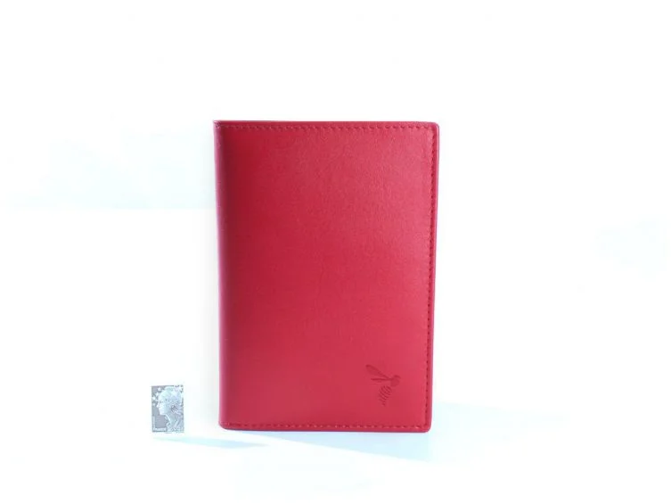 Porte-cartes en cuir de veau rouge 12 Cartes – 120 - Vins Rouges Harmonieux pour Chaque Occasion - {'count': 3, 'name': 'Bancaires'}