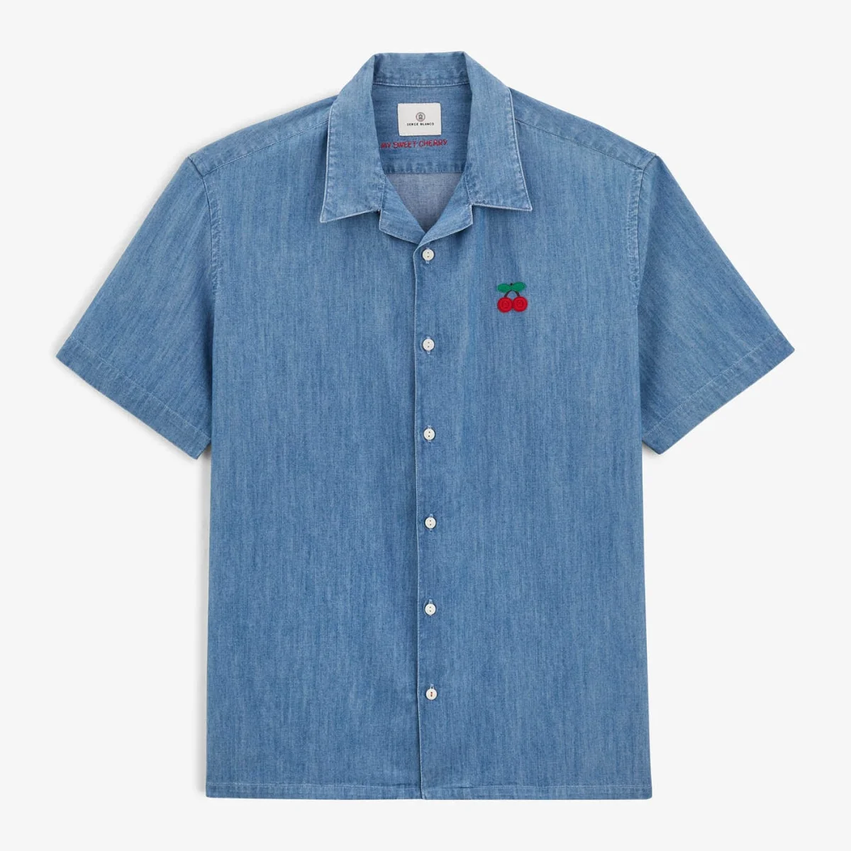 Chemise Caracas avec broderie cerise bleu denim - bois E-shop mondial – Produits durables, modernes et accessibles partout