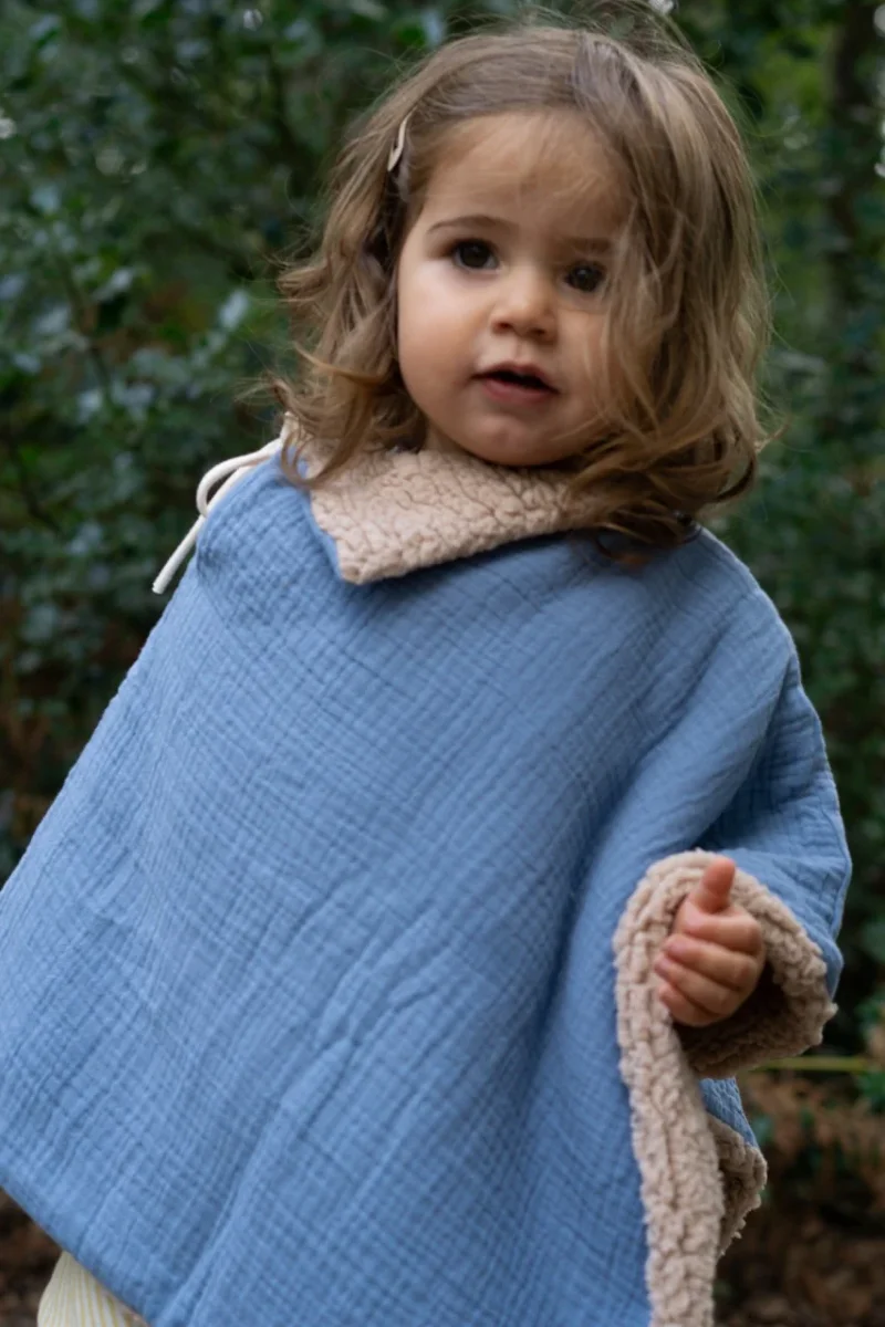 Poncho bébé enfant / Gaze coton + Sherpa - Boutique Maman & Bébé – Produits Essentiels au Quotidien Poncho Enfant Gaze de Coton GAIA - L'Effet papillon | Impression lin