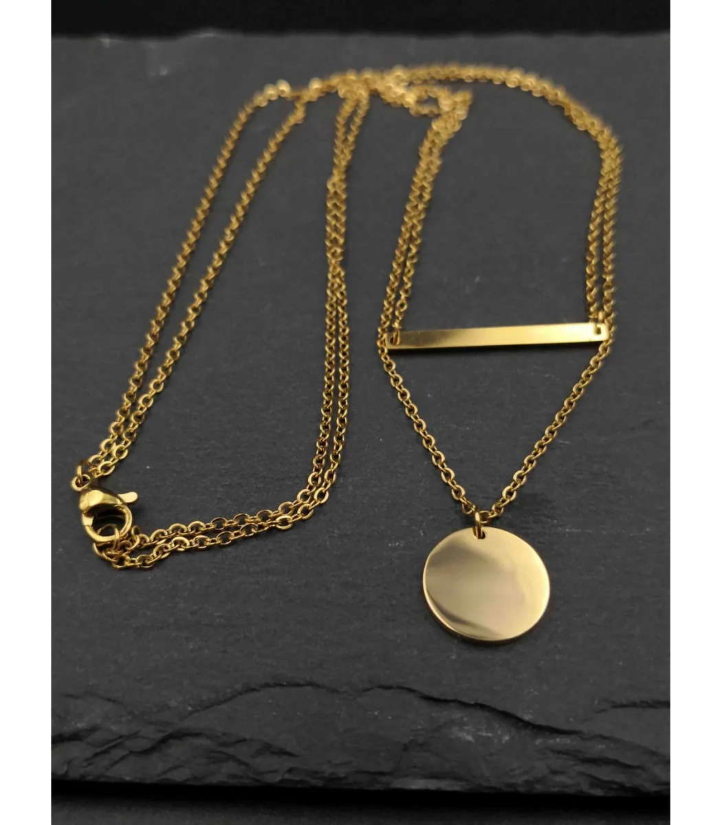 Collier Double Doré - Vins Rouges Harmonieux pour Chaque Occasion 🍷✨Aujourd'hui, le rouge est à l'honneur ! À l'occasion de la Journée du Vin  Rouge, on célèbre ce joli breuvage qui accompagne si bien les bons repas,  les grandes discussions et les