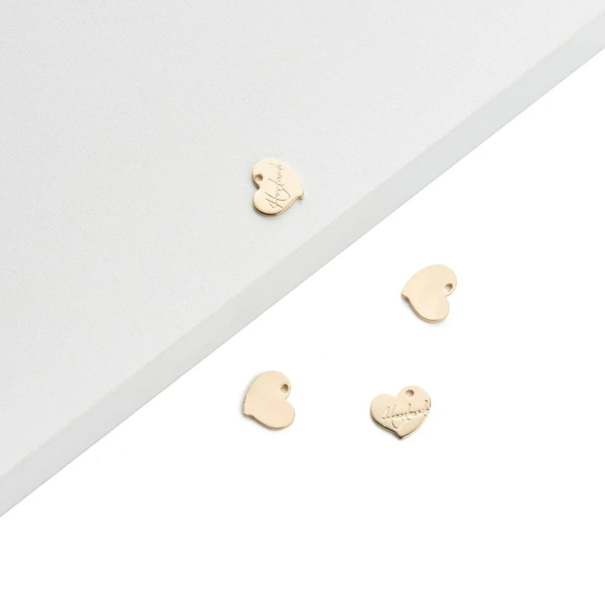 Pendentif plaqué or 14 carats / 18 carats - E-shop mondial – Produits durables, modernes et accessibles partout - Pendentif lettre