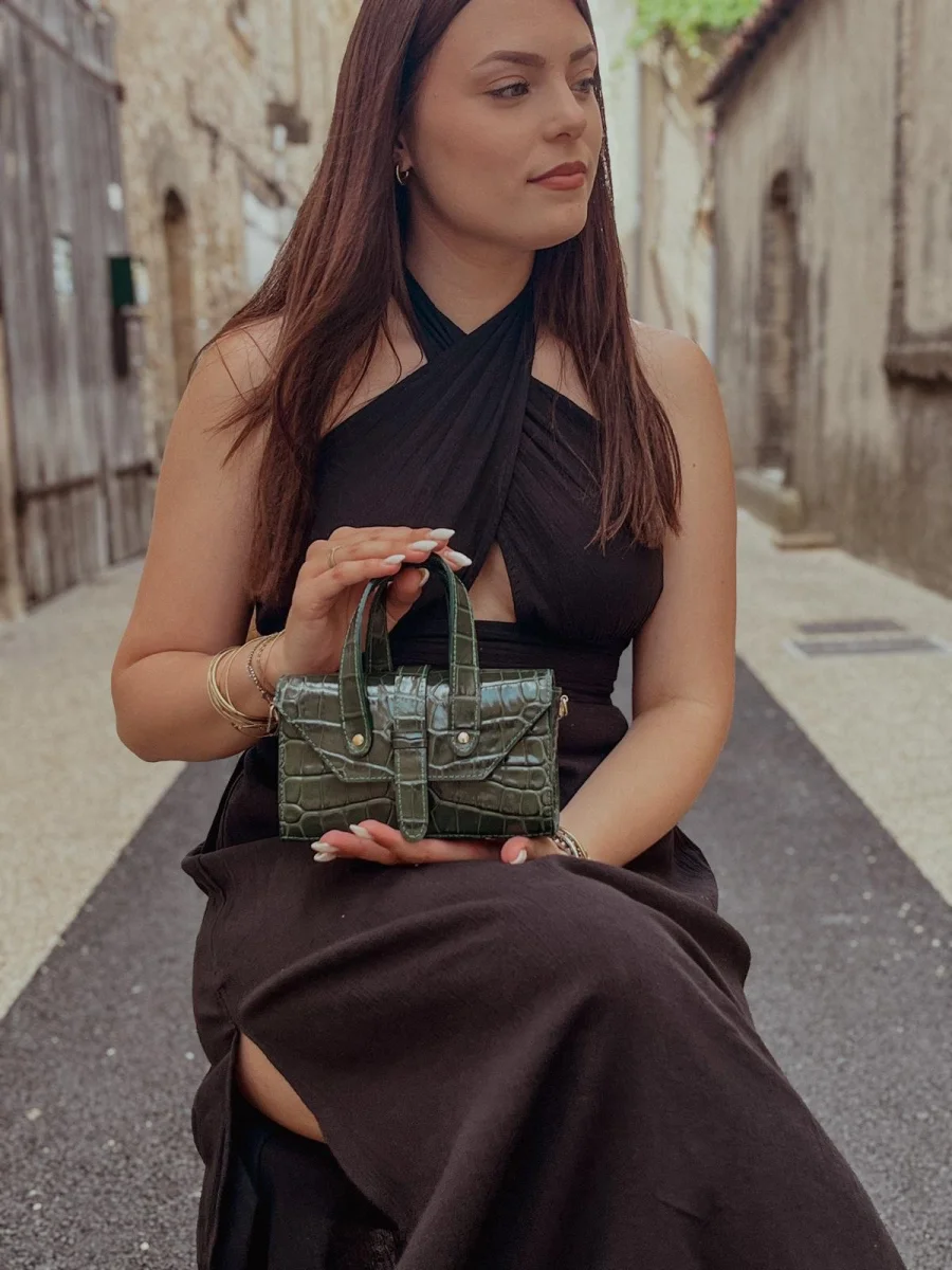 Petit Sac en Cuir Vert Style Croco – Suzanne - Vins Rouges Harmonieux pour Chaque Occasion - {'count': 1, 'name': 'seconde'}