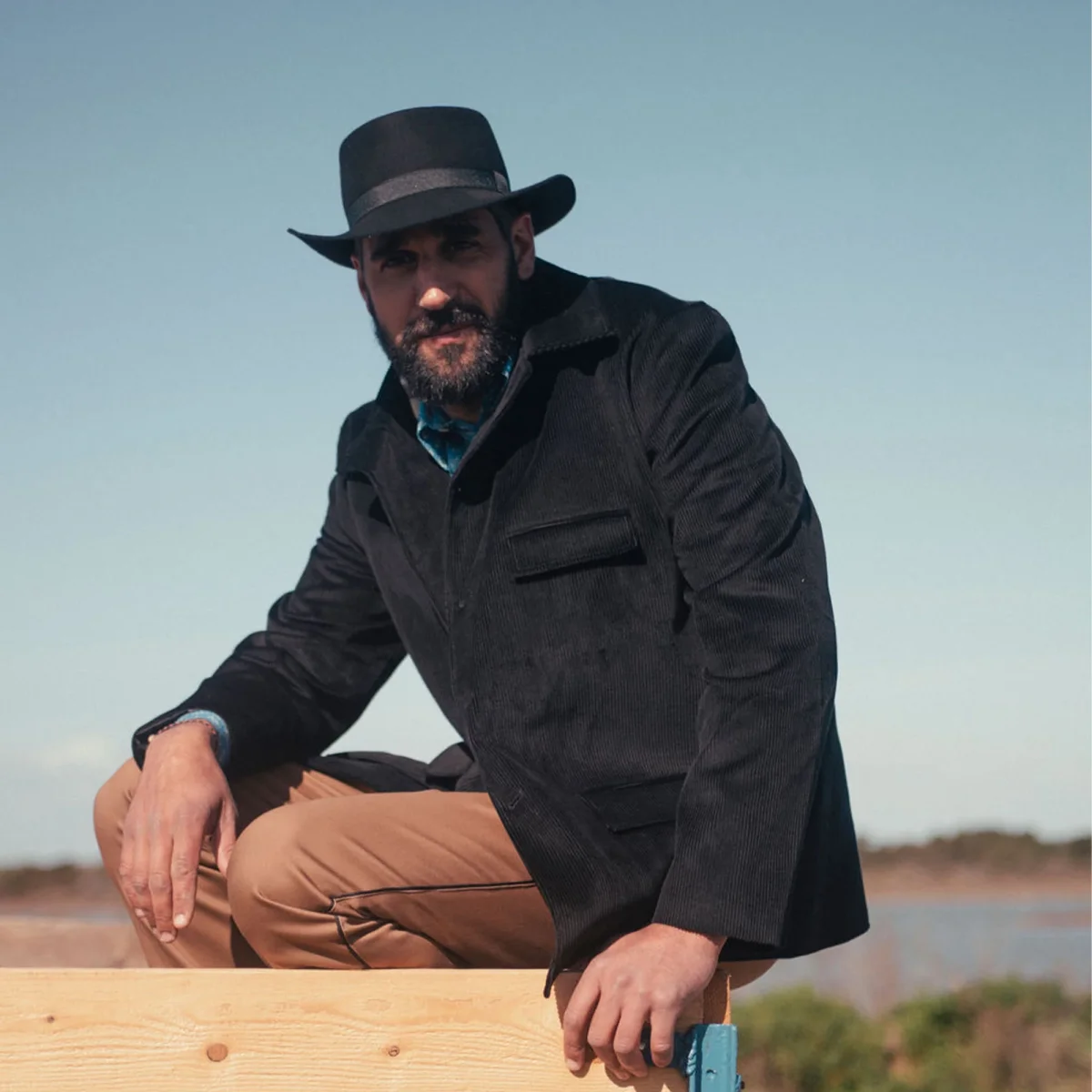 Veste Coltin velours côtelé Noir - E-shop mondial – Produits durables, modernes et accessibles partout - smoking veste velours noir e-shop produit
