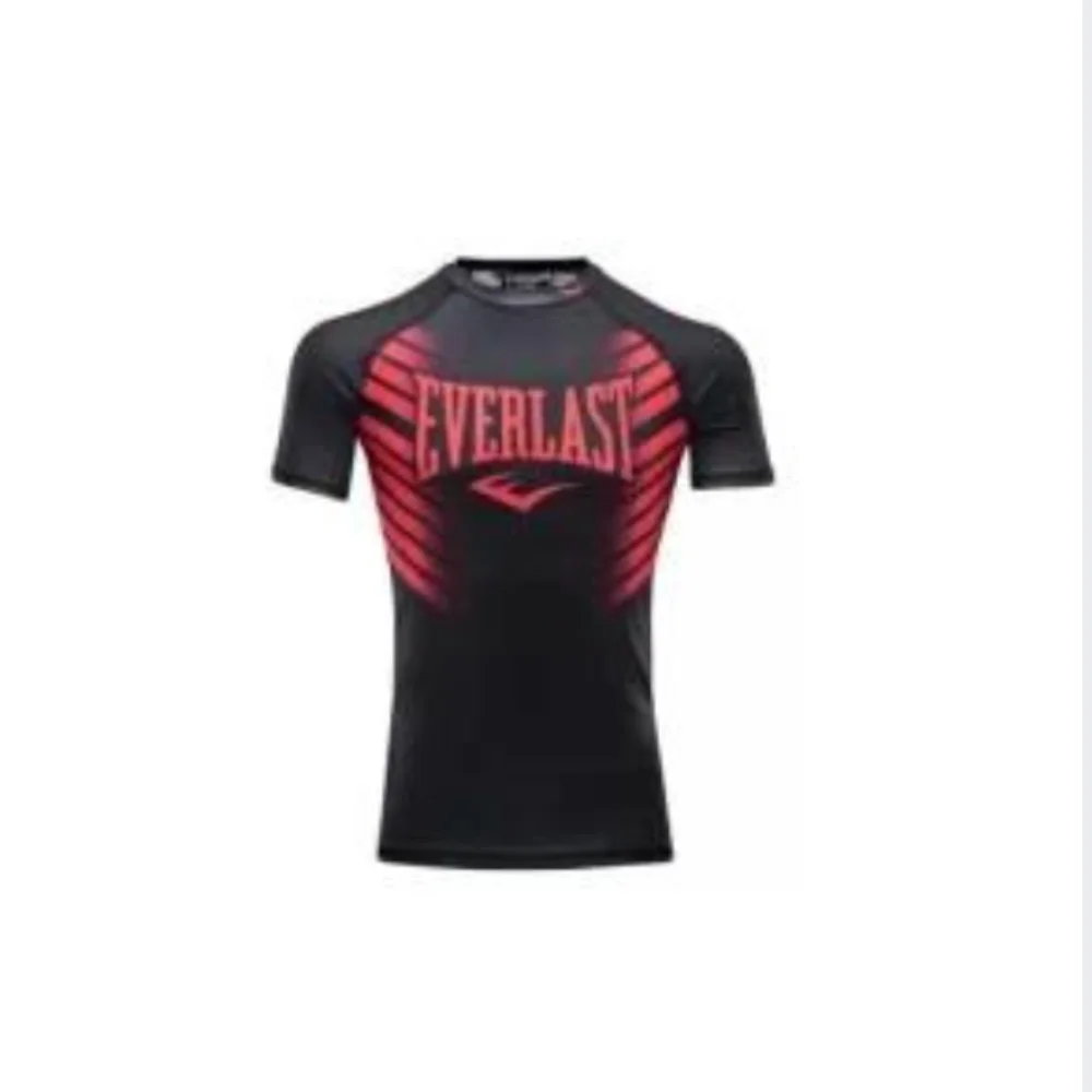 EVERLAST T-shirt manches courtes Hirataka - Matériel sport pas cher – Meilleur rapport qualité-prix Tous les T-Shirts Made in France