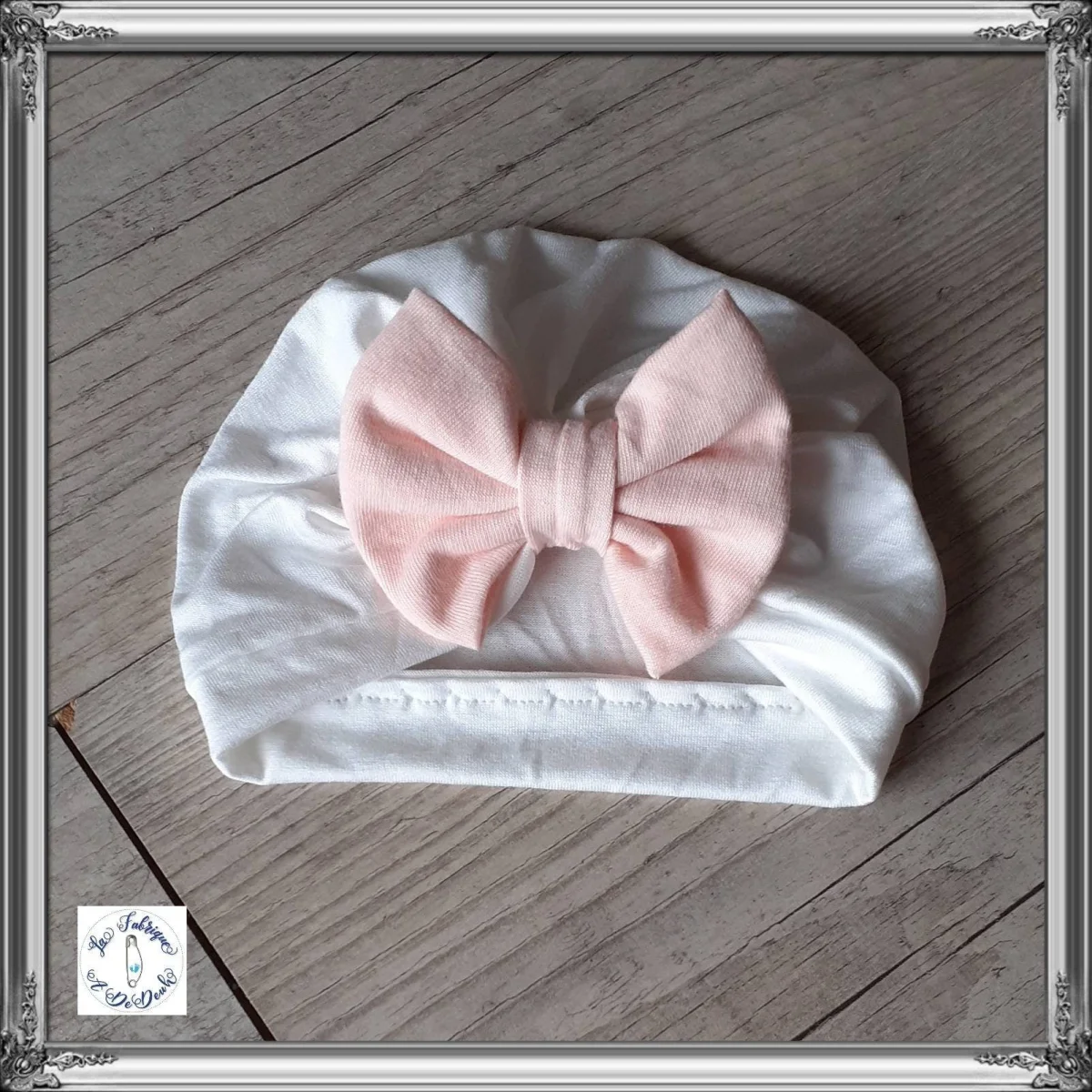 Turban bonnet blanc cassé nœud, buns ou tourbillon rose: tissu fin ou chaud au choix - Vins Rouges Harmonieux pour Chaque Occasion Domaine Tourbillon • Vignerons • Gigondas