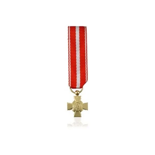 Croix de la Valeur Militaire – Réduction - Outdoor Sports Shop – Bons Plans Randonnée & Trekking Amp - Avis, notes, prix et abonnements - Capterra France 2026