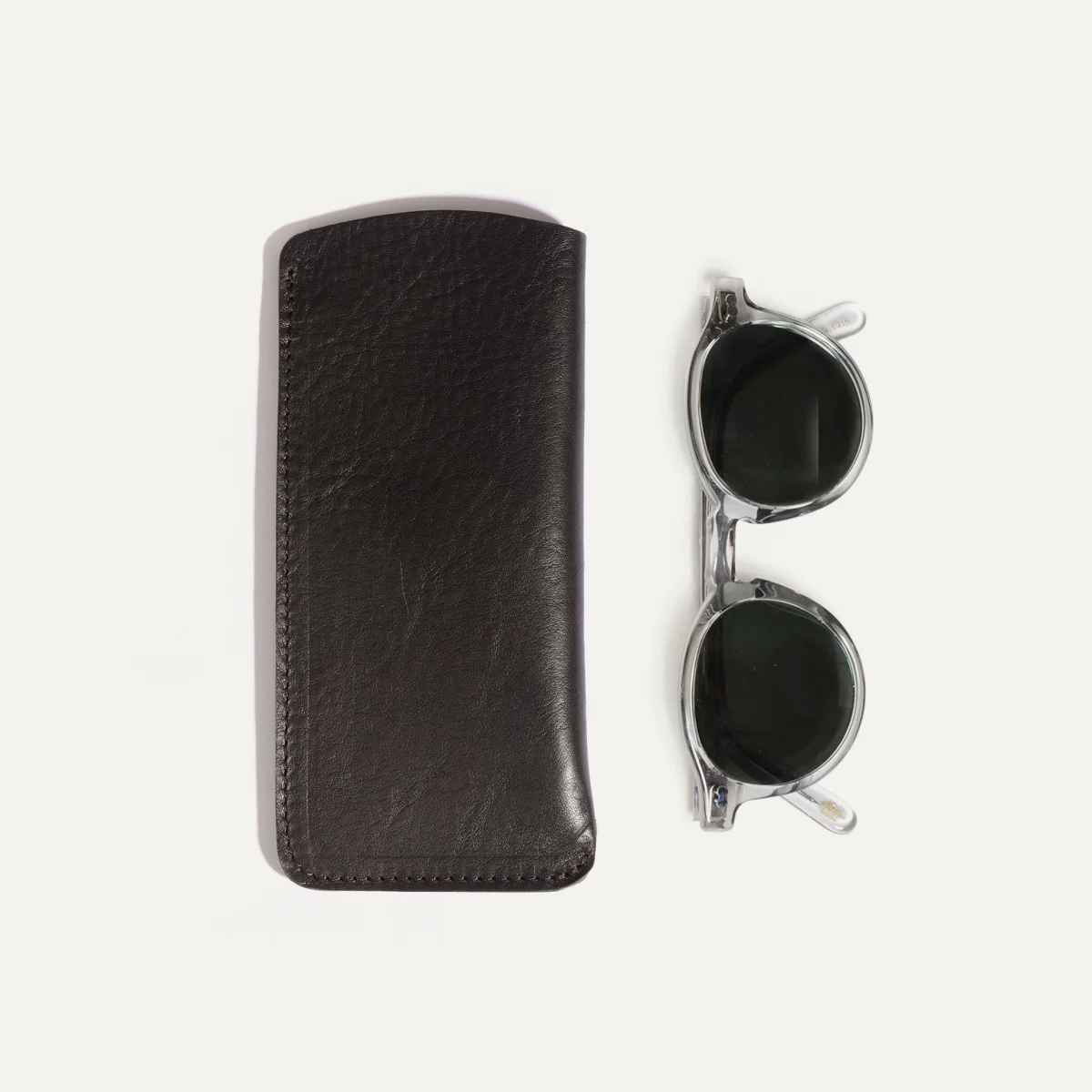 Etui Lunette Binocle – Marron Brun - Vins Rouges Harmonieux pour Chaque Occasion - {'count': 1, 'name': 'MPa'}