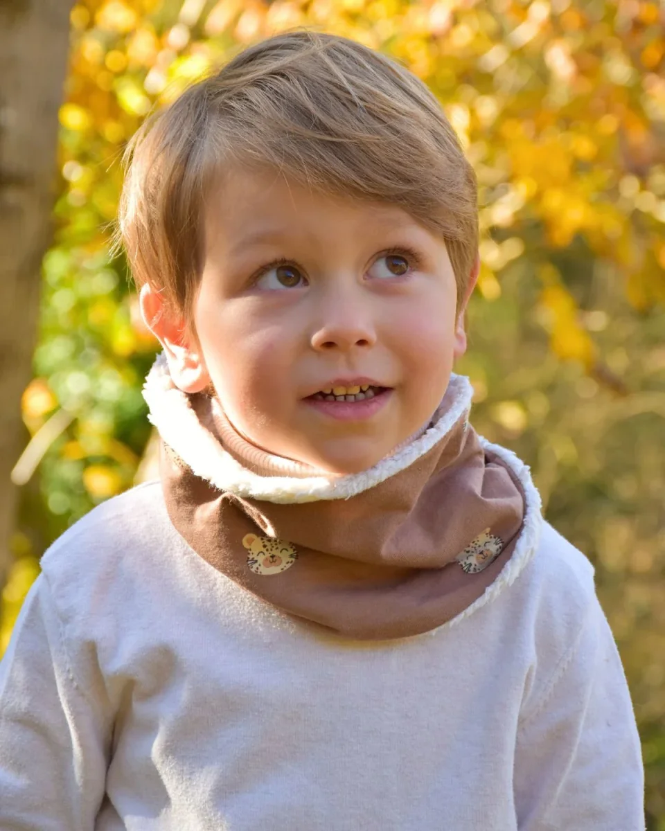 Tour cou bébé enfant Boutique Maman Bébé Produits Essentiels Quotidien