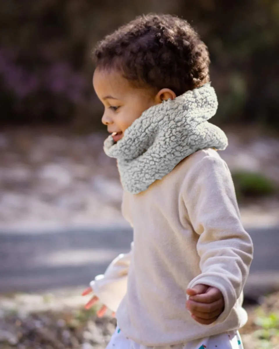 Tour de cou enfant Sherpa - Boutique Maman & Bébé – Produits Essentiels au Quotidien - {'count': 1, 'name': 'Usage'}